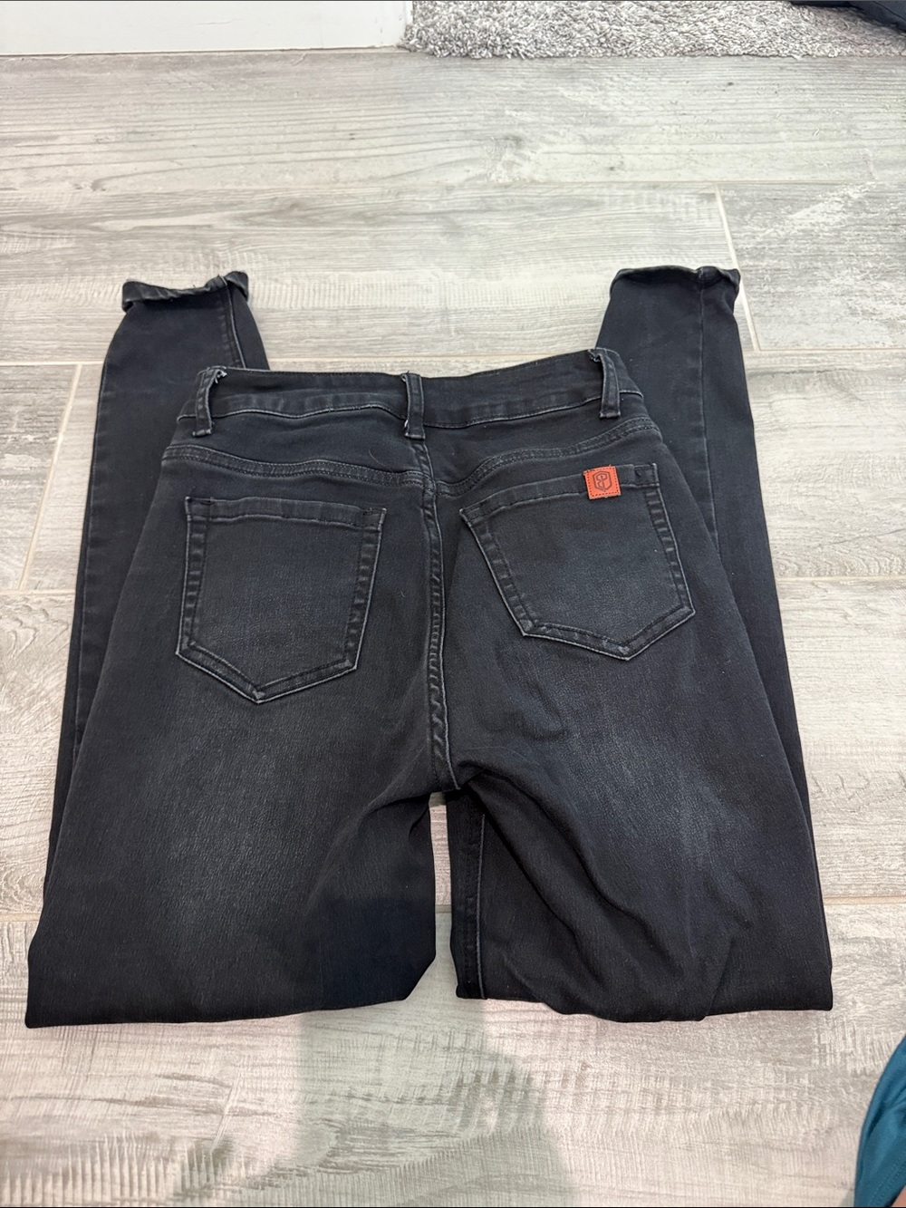 Women’s Black Stretch Jeans - Classic Back Pocket Style